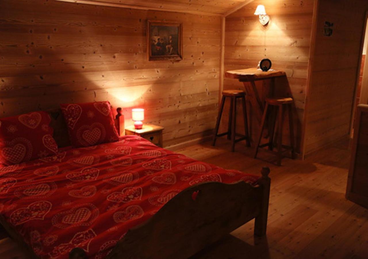 Au Petit Gite Les Paccots Шатель-Сен-Дени Экстерьер фото